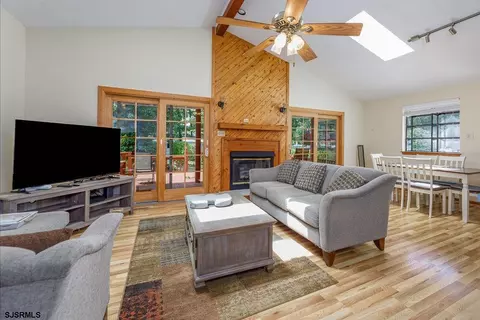 Living - 202 E Sturbridge, Galloway, NJ 08205 photo 1 of 5