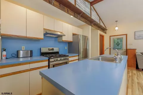 Kitchen - 202 E Sturbridge, Galloway, NJ 08205 photo 1 of 2