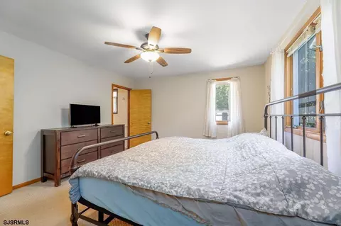 Bedroom - 202 E Sturbridge, Galloway, NJ 08205 photo 4 of 5