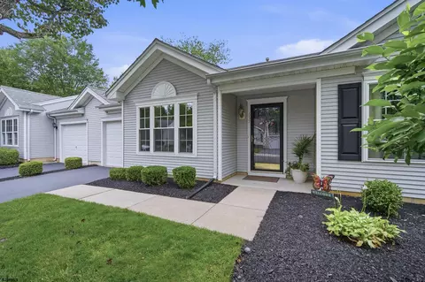 657 E Chancery Ln #657, Galloway, NJ 08205