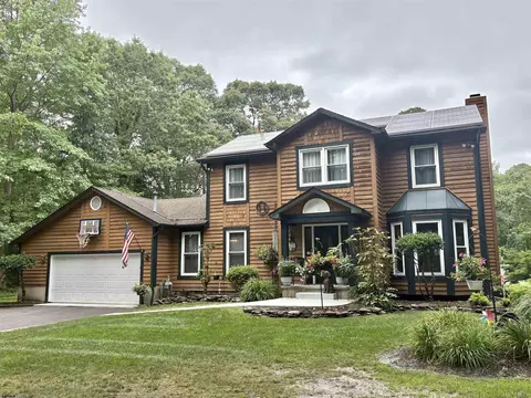 4 Whitewater Ln, Egg Harbor Township, NJ 08234