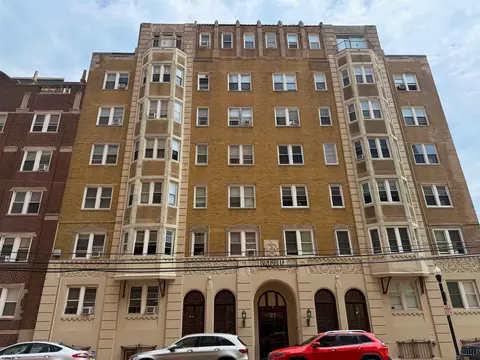 37 S Iowa Ave #4E, Atlantic City, NJ 08401
