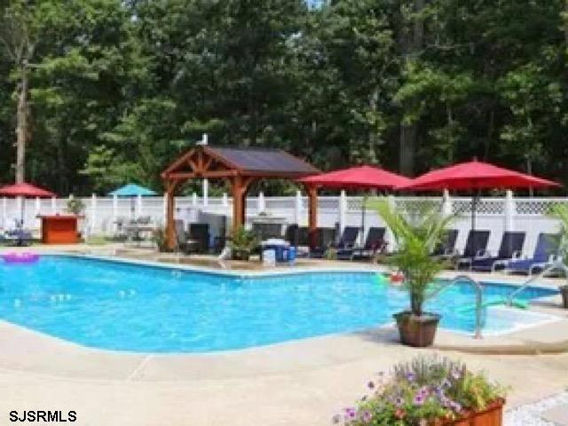 109 Cates Rd, Egg Harbor Township, NJ 08234