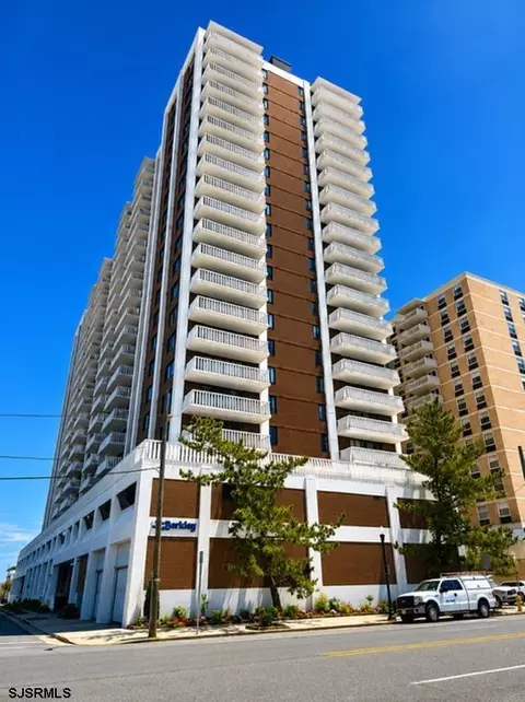 100 S Berkley Sq #21N, Atlantic City, NJ 08401