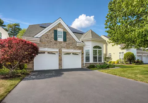 21 Lewis Dr, Mays Landing, NJ 08330