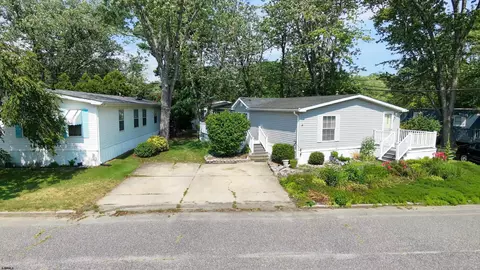 2528 Apt 48 Tilton Rd, Egg Harbor Township, NJ 08234