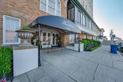 719 11th St #718, Ocean City, NJ 08226
