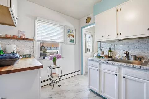 Kitchen - 3500 Bayshore Ave, Brigantine, NJ 08203 photo 3 of 3