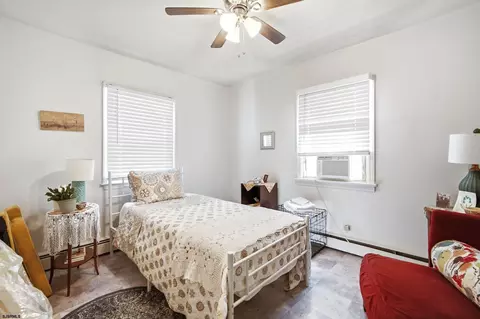 Bedroom - 3500 Bayshore Ave, Brigantine, NJ 08203 photo 2 of 2