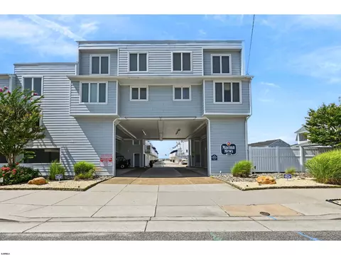 1128 Bay Ave #5, Ocean City, NJ 08226