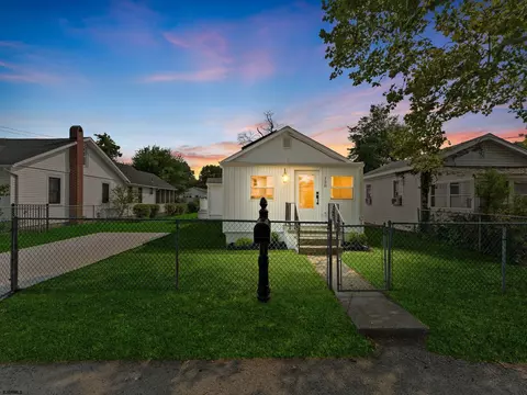 128 Pennsylvania Ave, Villas, NJ 08251
