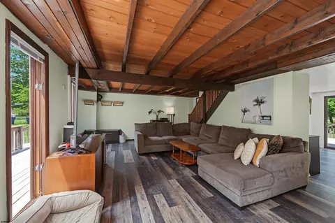 Living - 613 E Biscayne Ave, Galloway, NJ 08205 photo 1 of 3