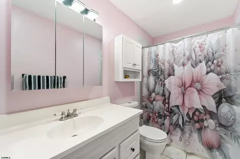 Bath - 217 E Ridgewood Ave, Galloway, NJ 08205 photo 2 of 3