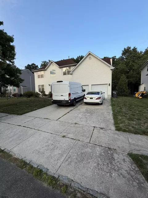 18 Chancellor Park Dr, Mays Landing, NJ 08330