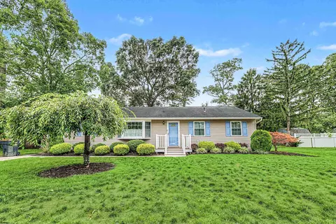 264 St Joseph St, Egg Harbor City, NJ 08215