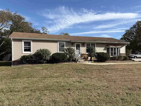3 Ocean View Dr, Ocean View, NJ 08230