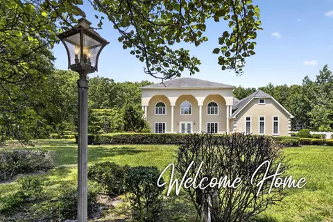 822 E Harlequin Dr, Galloway, NJ 08205