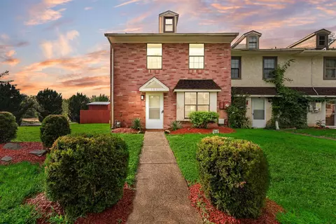904 Blake Dr, Mays Landing, NJ 08330