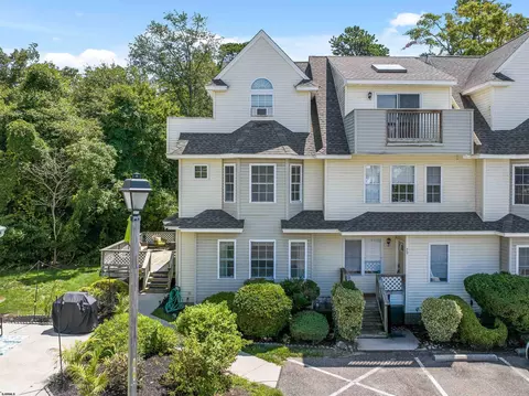 78 Catherine Ct, Egg Harbor Township, NJ 08234