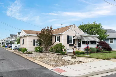 204 28th St, Ocean City, NJ 08226
