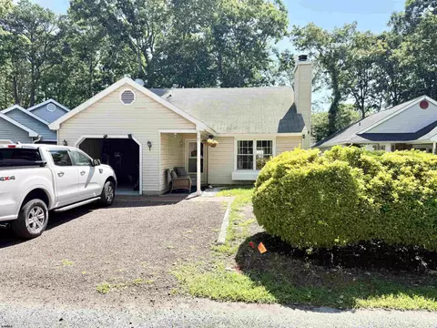 721 Osprey Ct, Smithville, NJ 08205
