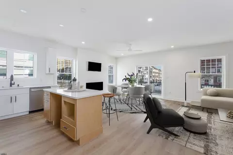 5201 Atlantic Ave UNIT B, Ventnor City, NJ 08406