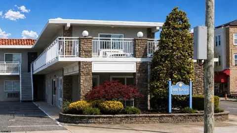 900 Wesley Ave #212, Ocean City, NJ 08226