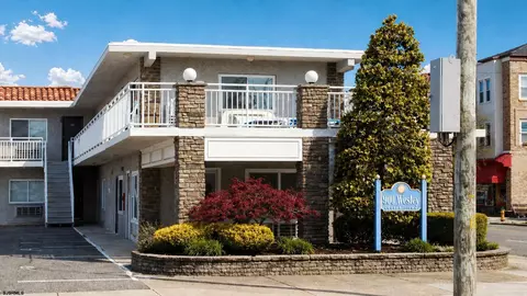 900 Wesley Ave #212, Ocean City, NJ 08226