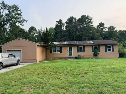 253 Fenimore Dr, Williamstown, NJ 08094