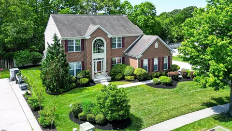8 Gallant Fox Rd, Egg Harbor Township, NJ 08234