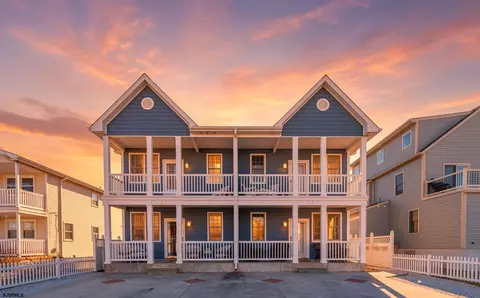 612 W Beach Ave #D, Brigantine, NJ 08203