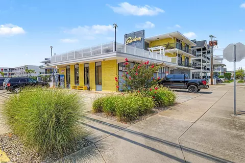 2200 Atlantic Ave #208, North Wildwood, NJ 08260