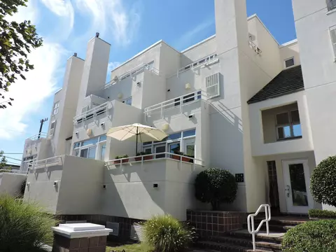 7701 Atlantic Ave #5, Margate City, NJ 08402