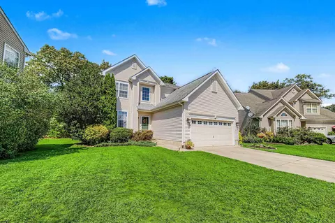 102 Charleston Cir, Mays Landing, NJ 08330