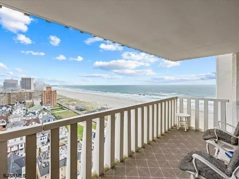 100 S Berkley Sq #18D, Atlantic City, NJ 08401