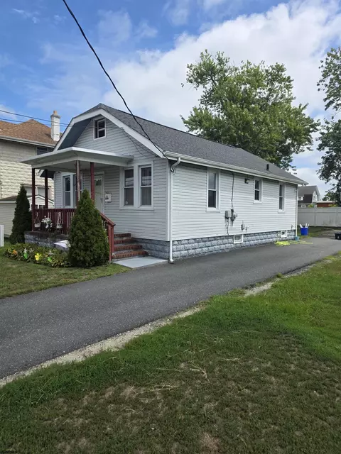 1048 N Main St, Pleasantville, NJ 08232