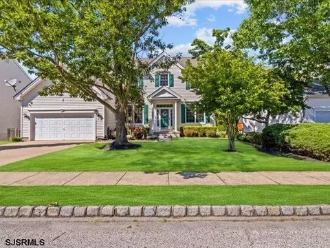 12 Whitford Dr, Burlington, NJ 08016
