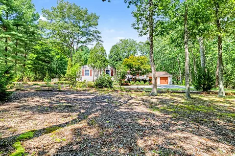 Exterior - 633 8th Ave, Galloway, NJ 08205 photo 14 of 15