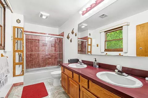 Bath - 633 8th Ave, Galloway, NJ 08205 photo 2 of 2