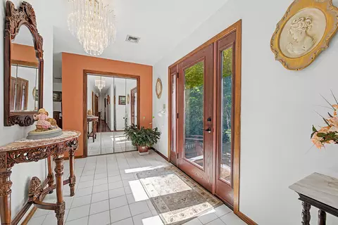 Entry Way - 633 8th Ave, Galloway, NJ 08205 photo 2 of 3