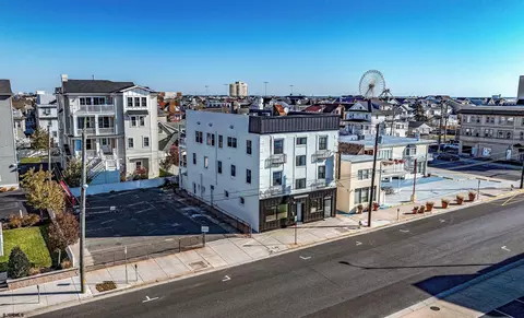 713 E 8th St #E, Ocean City, NJ 08226