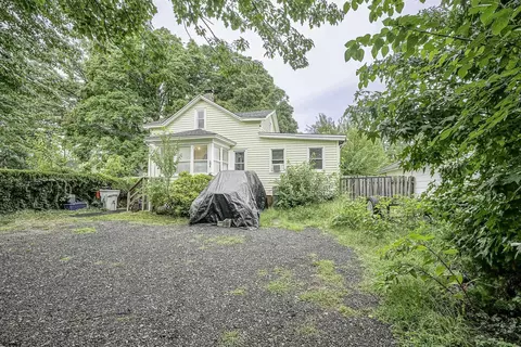 204 N 8th St, Vineland, NJ 08360