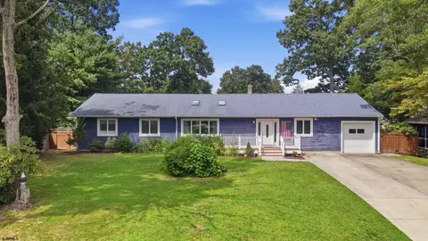303 Knollwood Dr, Egg Harbor Township, NJ 08234