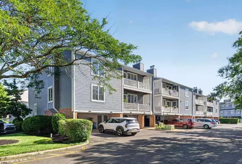 802 Harbour Cv #802, Somers Point, NJ 08244