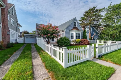 319 E Surf Rd, Ocean City, NJ 08226
