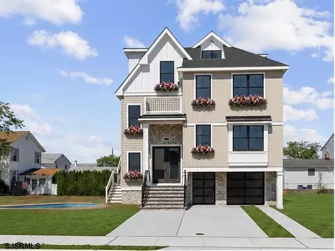 323 N Huntington Ave, Margate City, NJ 08402