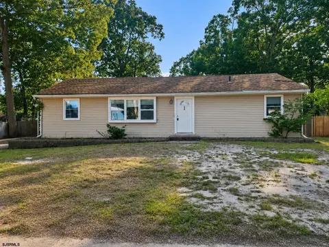 250 Donna Dr, Egg Harbor City, NJ 08215