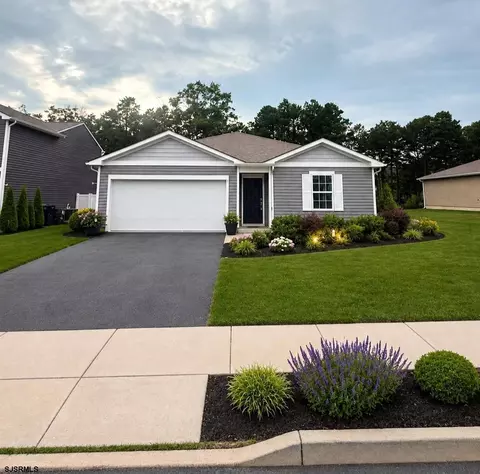 7 Pin Oak Dr, Mays Landing, NJ 08330
