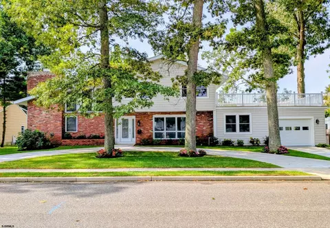 12 Oakview Dr, Northfield, NJ 08225