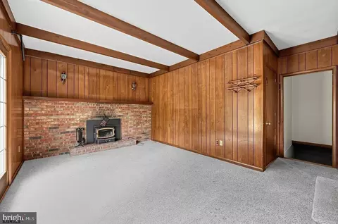 Living - 137 Wheat Rd, Buena, NJ 08310 photo 5 of 6